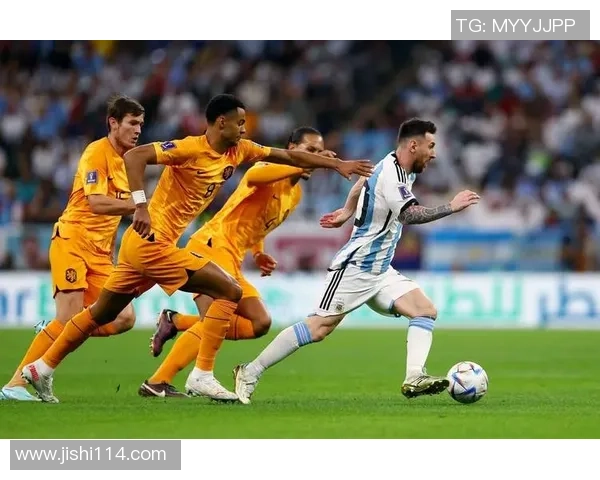 十一个足球明星的精彩瞬间与成就回顾，探索他们的职业生涯与影响力